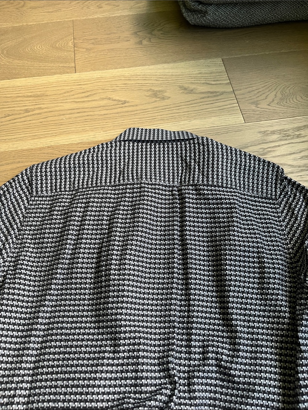 Robert Graham Patterned Button-Up Shirt - Picture 11 of 12